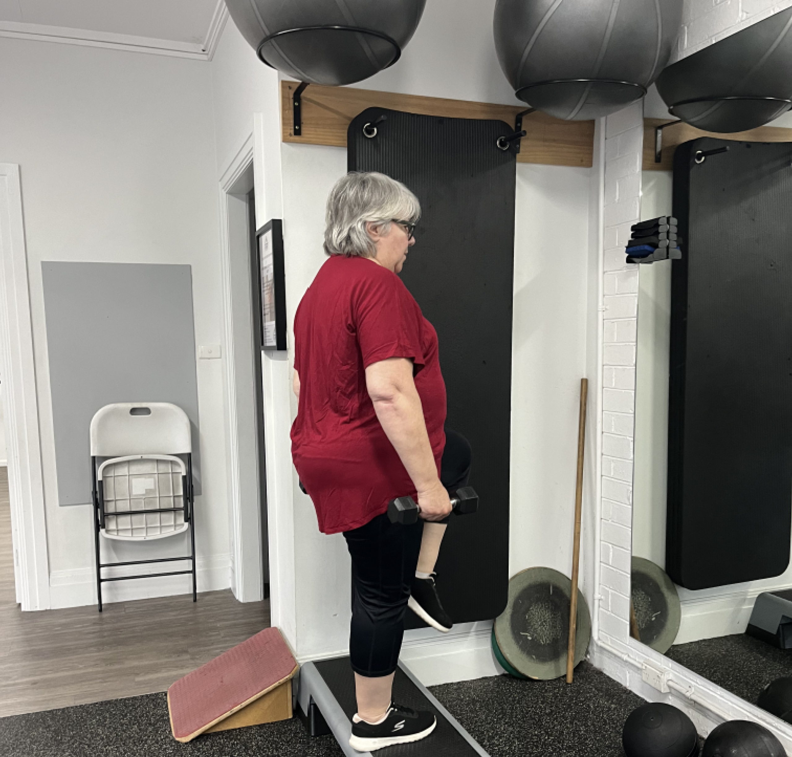 Managing Knee Pain in Older Adults in Blackburn